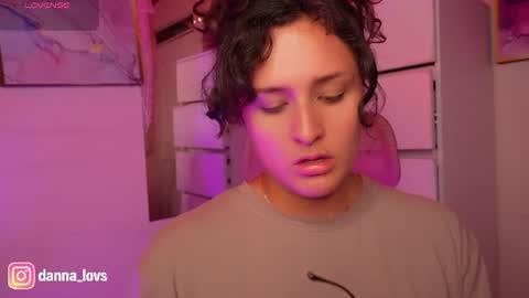 Snapshot of danna_lovs chatting on 06-08-26, 09:15 Danna Lovs online show from 06-08-26, 09:15