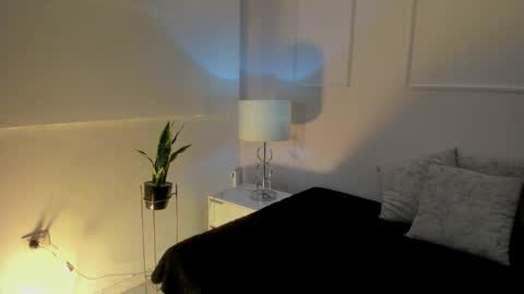 danna_palmeth online show from 11-23-25, 07:46