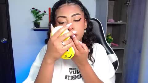 Danna online show from 11-20-25, 10:48