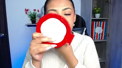 Danna online show from 04-22-26, 11:23