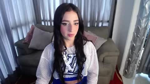 Snapshot of danna_wagner chatting on 10-20-25, 12:49 danna_wagner online show from 10-20-25, 12:49