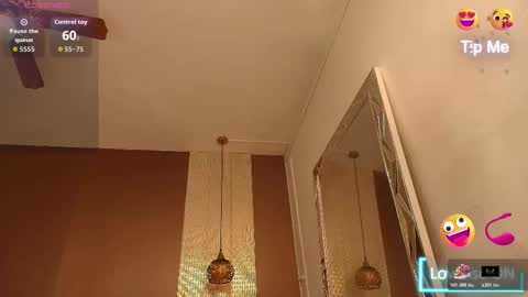 Snapshot of dannadoll69 chatting on 12-22-25, 11:40 Dannamunoz130 online show from 12-22-25, 11:40