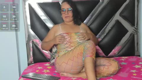 Danna online show from 02-13-25, 01:50