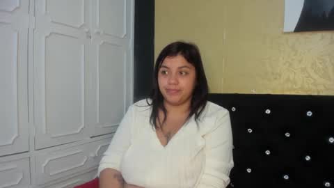 Danna Garza online show from 02-11-25, 07:54