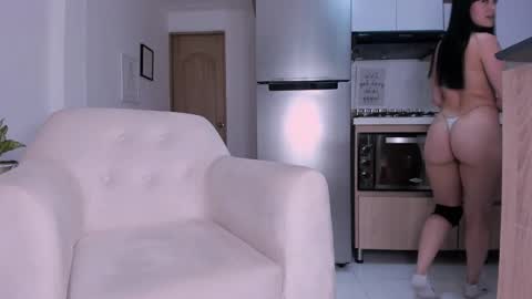 Snapshot of dannahyde chatting on 01-10-25, 11:29 Insta DannaBlueX online show from 01-10-25, 11:29