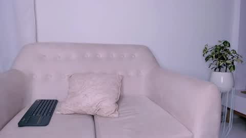 Snapshot of dannahyde chatting on 01-23-25, 10:11 Insta DannaBlueX online show from 01-23-25, 10:11