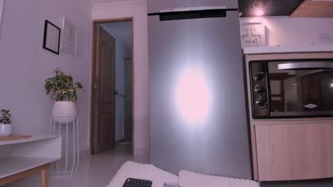 Snapshot of dannahyde chatting on 02-16-25, 01:58 Insta DannaBlueX online show from 02-16-25, 01:58