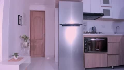 Snapshot of dannahyde chatting on 09-14-25, 02:38 Insta DannaBlueX online show from 09-14-25, 02:38