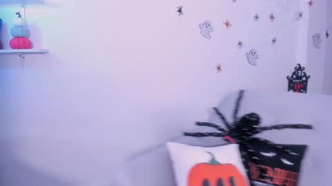 Snapshot of dannahyde chatting on 10-09-25, 05:33 Insta DannaBlueX online show from 10-09-25, 05:33