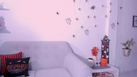 Snapshot of dannahyde chatting on 10-13-25, 06:08 Insta DannaBlueX online show from 10-13-25, 06:08