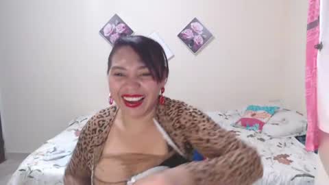 dannamomcerratt online show from 06-13-26, 04:43