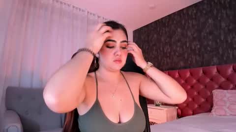 Danna online show from 11-25-25, 03:12