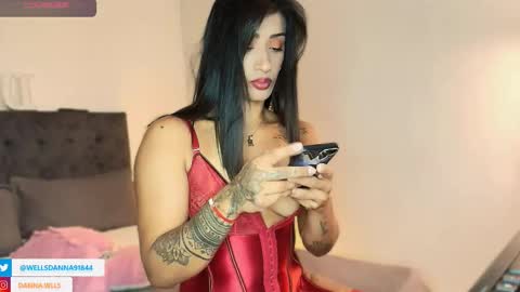 Danna Wells online show from 10-12-25, 03:33