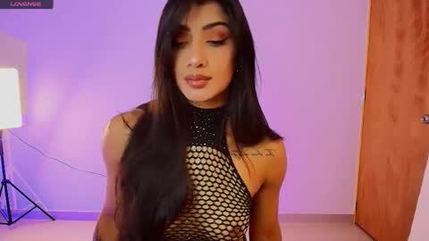Danna Wells online show from 05-28-26, 01:14
