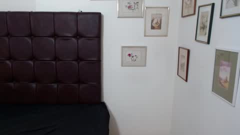 Snapshot of dannazuluaga chatting on 02-08-25, 02:38 Danna online show from 02-08-25, 02:38