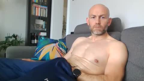 Snapshot of danny81boy chatting on 05-29-26, 10:02 danny81boy online show from 05-29-26, 10:02