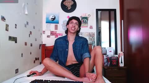 Snapshot of danny__phantom chatting on 09-16-25, 02:29 phantom555 online show from 09-16-25, 02:29