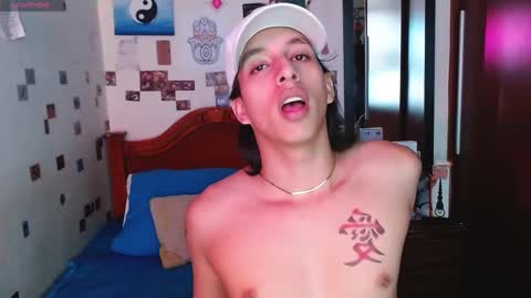 Snapshot of danny__phantom chatting on 09-25-25, 06:22 phantom555 online show from 09-25-25, 06:22