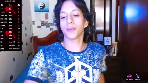 Snapshot of danny__phantom chatting on 11-13-25, 08:08 phantom555 online show from 11-13-25, 08:08