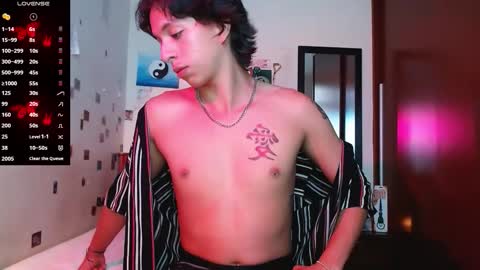 Snapshot of danny__phantom chatting on 12-02-25, 06:58 phantom555 online show from 12-02-25, 06:58