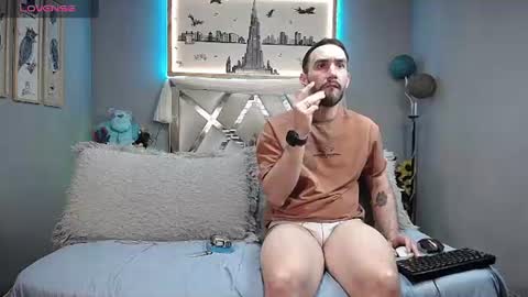 Snapshot of danny_hot_fun chatting on 08-01-26, 08:35 Danny and Alex online show from 08-01-26, 08:35