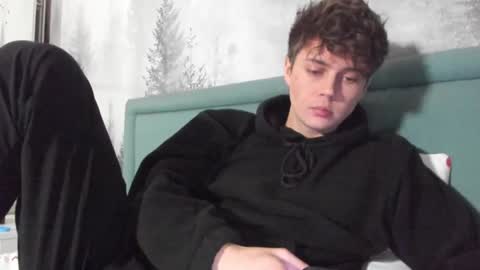 Snapshot of danny_love01 chatting on 01-06-25, 05:16 danny online show from 01-06-25, 05:16