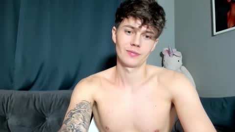 Snapshot of danny_love01 chatting on 02-19-25, 11:25 danny online show from 02-19-25, 11:25