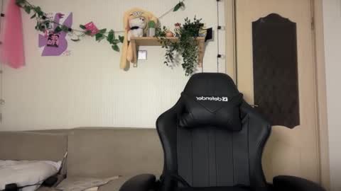 Snapshot of danny_love01 chatting on 09-13-25, 03:34 danny online show from 09-13-25, 03:34