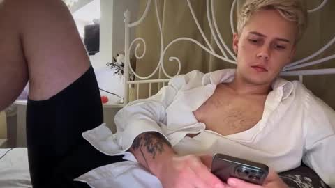 Snapshot of danny_love01 chatting on 10-08-25, 04:04 danny online show from 10-08-25, 04:04