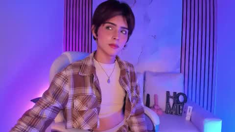 Snapshot of dannysastar_ chatting on 10-15-25, 09:04 DANNYSA online show from 10-15-25, 09:04