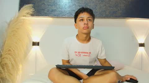Snapshot of dante_bre chatting on 02-24-25, 11:32 dante_bre online show from 02-24-25, 11:32
