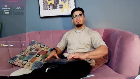 Snapshot of dante_fox_ chatting on 02-22-25, 01:22 Dante Fox online show from 02-22-25, 01:22
