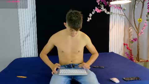 DANTEVIOLETE online show from 07-25-26, 11:19