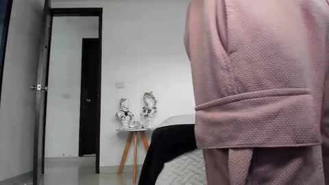 Snapshot of dantecummingss chatting on 11-05-25, 12:27 Dante online show from 11-05-25, 12:27