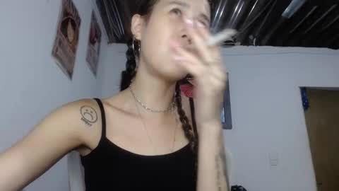 Snapshot of dany_candyy chatting on 11-01-25, 01:40 Dani  online show from 11-01-25, 01:40