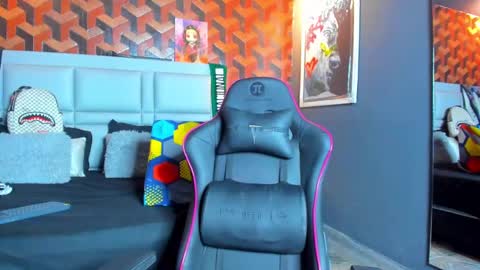 Dany online show from 02-23-25, 10:49