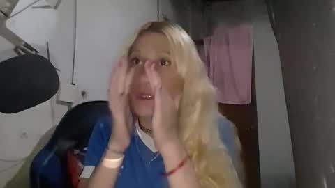 Snapshot of danycami1999960219 chatting on 03-12-26, 07:58 Cami y Dany online show from 03-12-26, 07:58