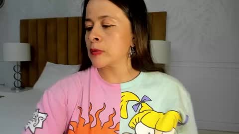 Snapshot of daphne81_ chatting on 02-12-25, 08:27 Daphne online show from 02-12-25, 08:27