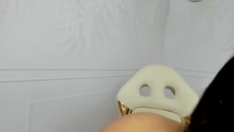 Snapshot of daphne81_ chatting on 02-21-25, 05:13 Daphne online show from 02-21-25, 05:13