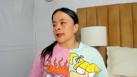 Snapshot of daphne81_ chatting on 03-06-25, 08:52 Daphne online show from 03-06-25, 08:52