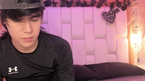 daphne_and_roger online show from 04-21-26, 11:05