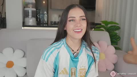 daphne_cooper1 online show from 06-05-26, 02:07