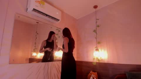 Snapshot of daphne_courtis chatting on 01-05-25, 11:37 Daphne online show from 01-05-25, 11:37