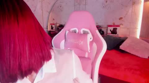 Snapshot of daphne_courtis chatting on 10-04-25, 03:15 Daphne online show from 10-04-25, 03:15