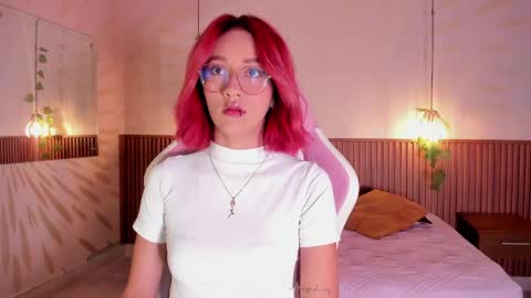 Daphne online show from 06-06-26, 02:38
