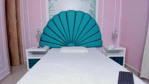 Snapshot of daphne_fox_ chatting on 01-05-25, 02:30 Daphne  online show from 01-05-25, 02:30