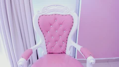 Snapshot of daphne_fox_ chatting on 01-12-25, 03:03 Daphne  online show from 01-12-25, 03:03