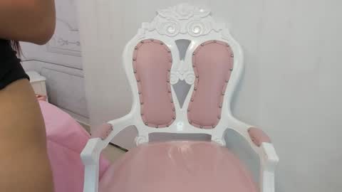 Snapshot of daphne_fox_ chatting on 03-12-25, 05:57 Daphne  online show from 03-12-25, 05:57