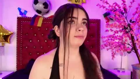 Daphne  online show from 07-17-26, 11:39