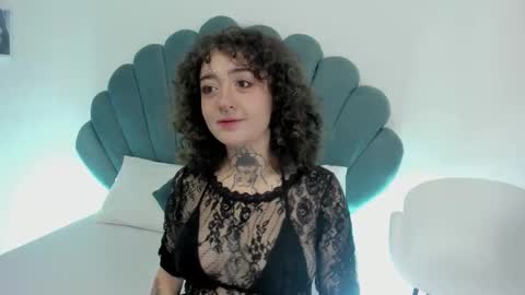 DaphneBlunt online show from 11-06-25, 01:45